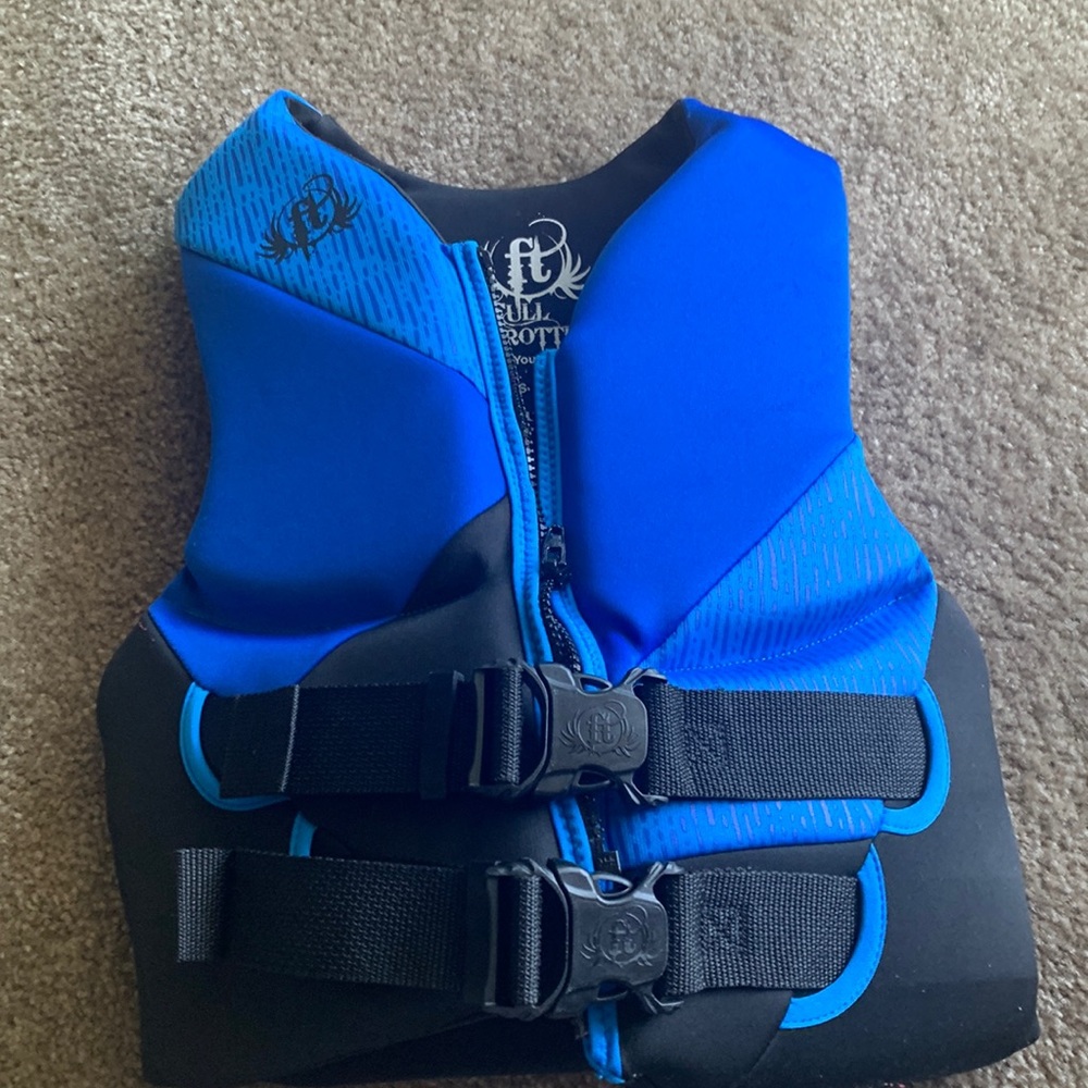 Youth life jacket